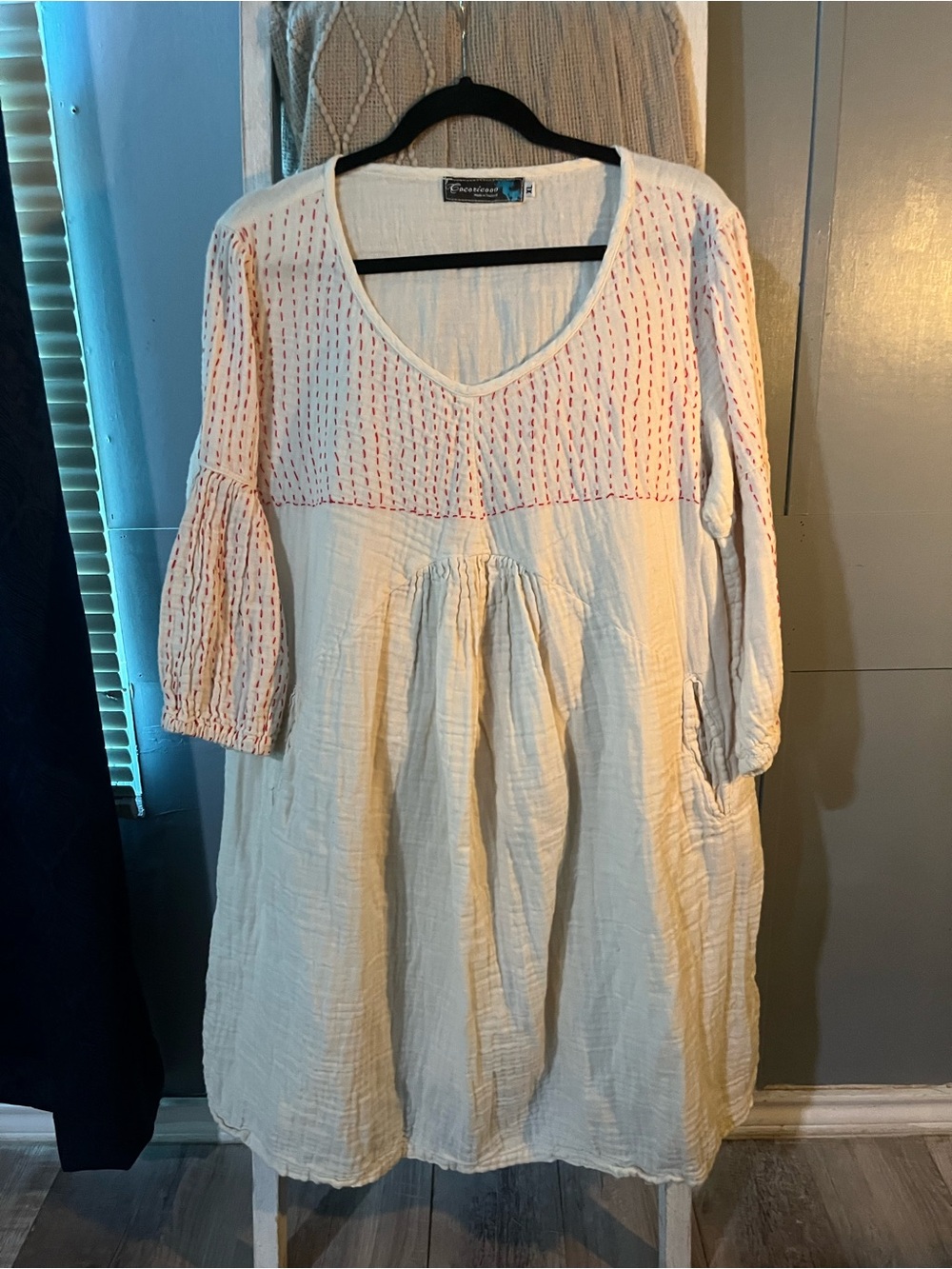 Eddie Bauer Cream V-Neck Tunic with Coral Stitching